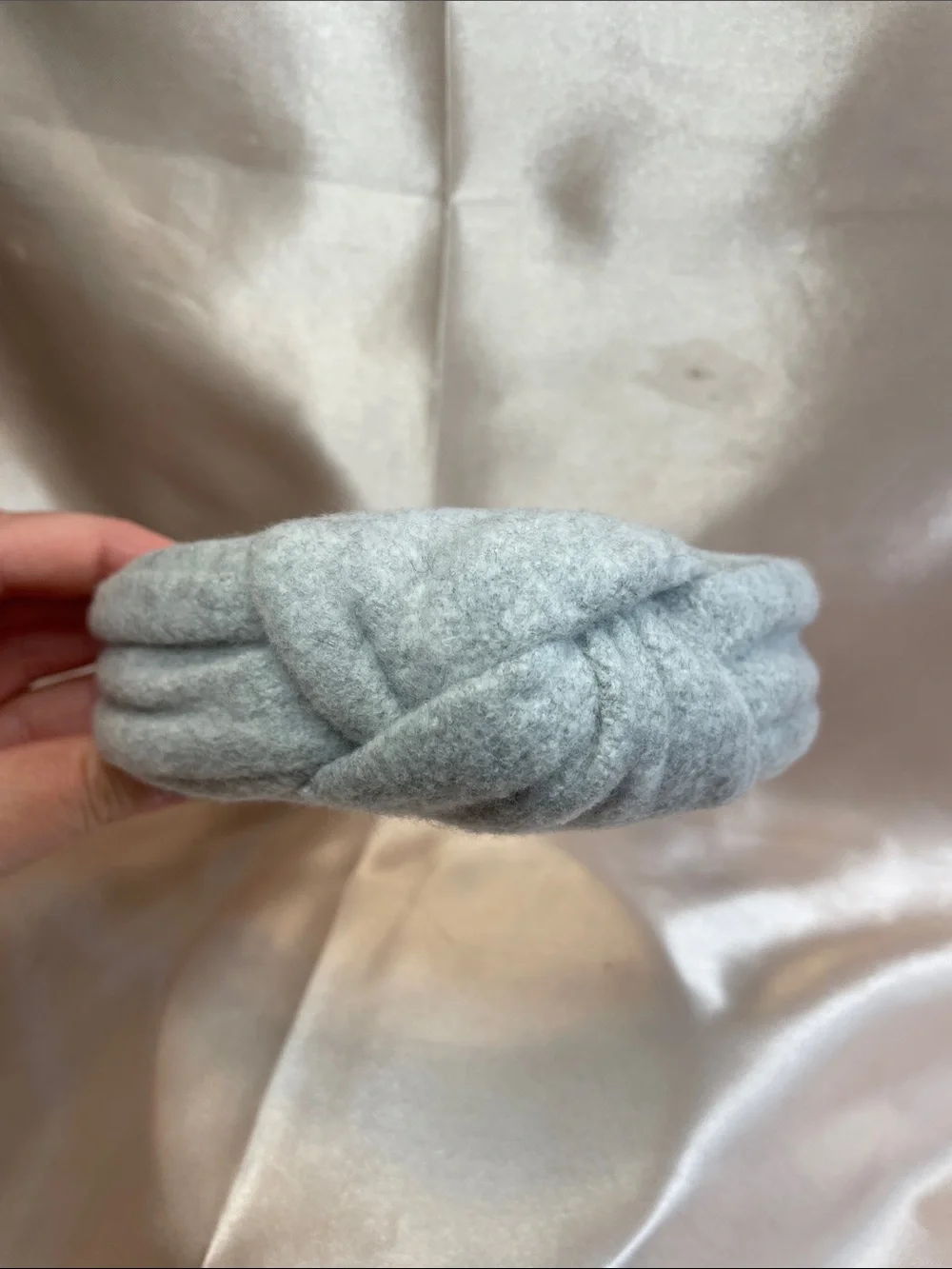 AERIE Padded Light Gray Knot Headband - NWT